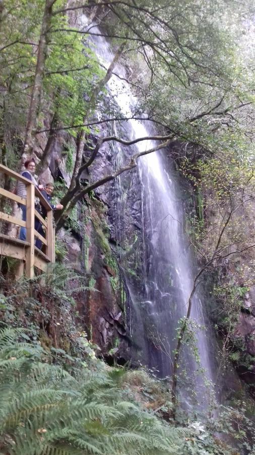 Villa Con Piscina En Panton Ribeira Sacra Galicia Ideal Para Familias المظهر الخارجي الصورة